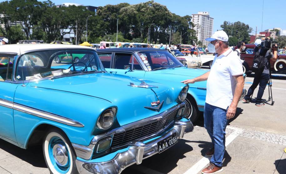 Detran-PR e Senatran lançam o novo modelo de placa preta para veículos de coleção
