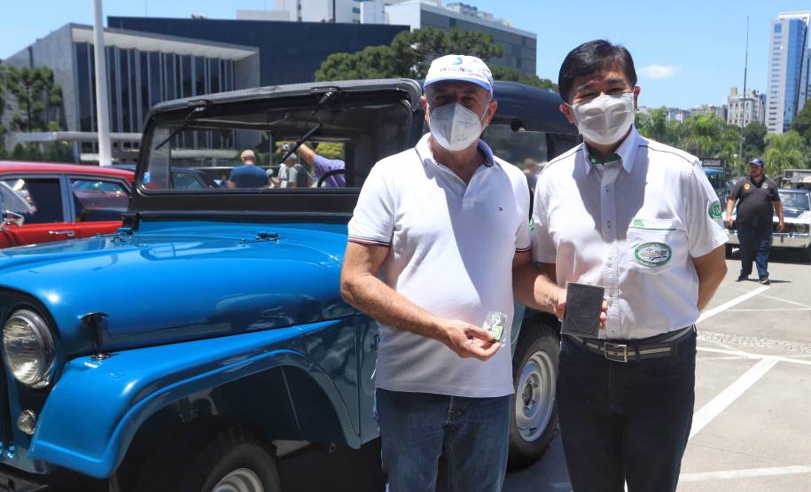 Detran-PR e Senatran lançam o novo modelo de placa preta para veículos de coleção