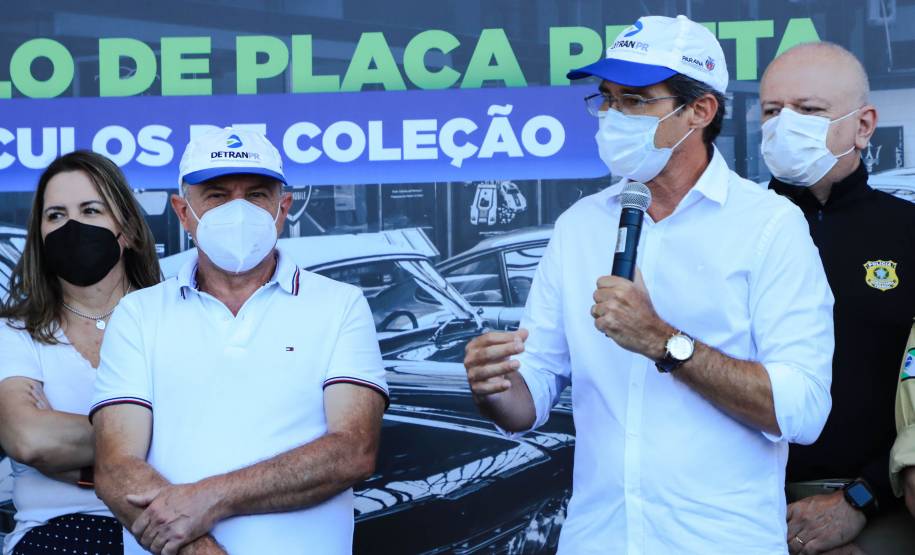Detran-PR e Senatran lançam o novo modelo de placa preta para veículos de coleção
