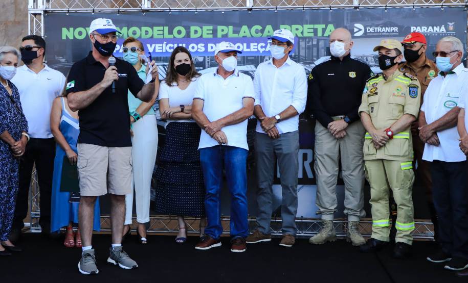 Detran-PR e Senatran lançam o novo modelo de placa preta para veículos de coleção
