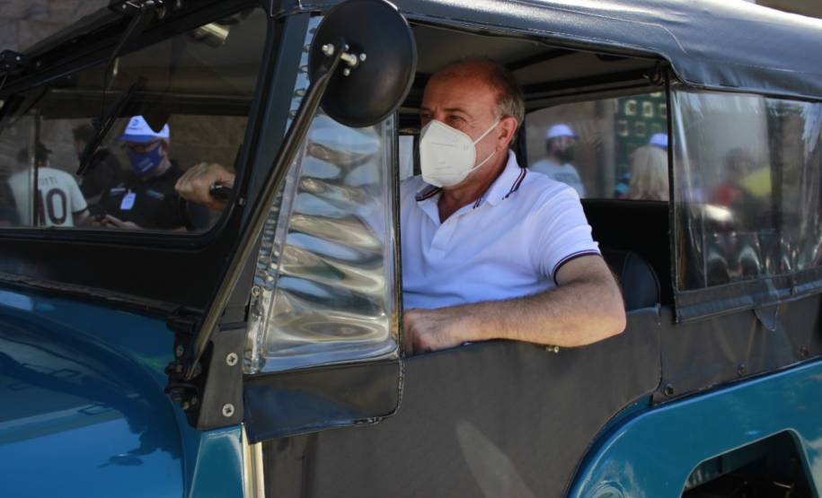 Detran-PR e Senatran lançam o novo modelo de placa preta para veículos de coleção