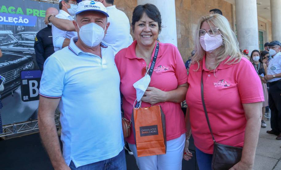 Detran-PR e Senatran lançam o novo modelo de placa preta para veículos de coleção