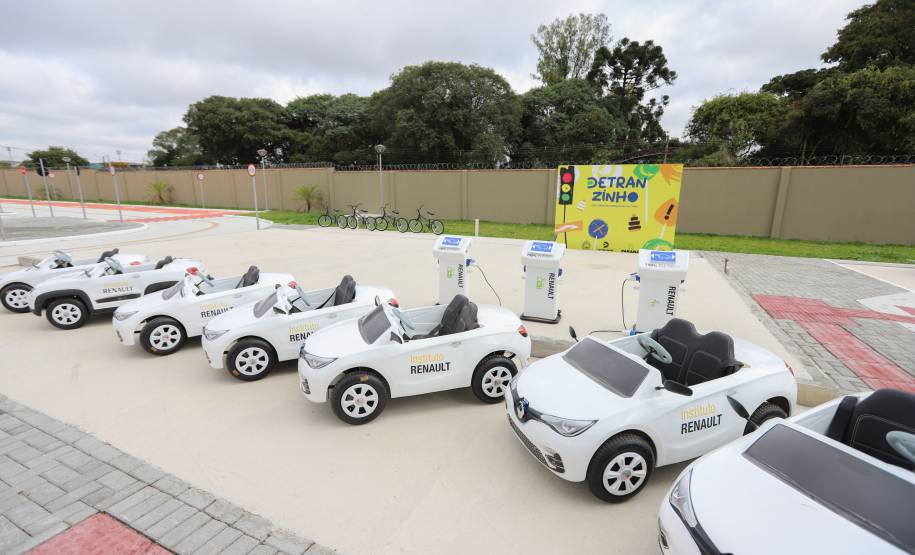 Governador inaugura Detranzinho, minicidade voltada à educação no trânsito para crianças