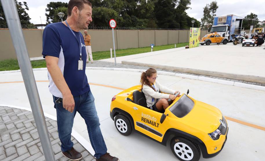 Governador inaugura Detranzinho, minicidade voltada à educação no trânsito para crianças