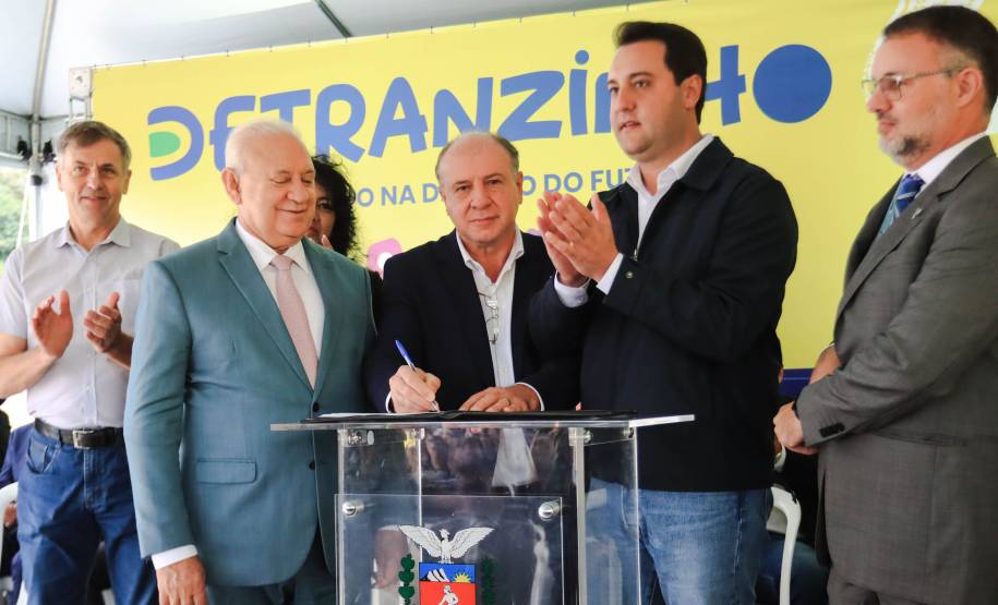 Governador inaugura Detranzinho, minicidade voltada à educação no trânsito para crianças