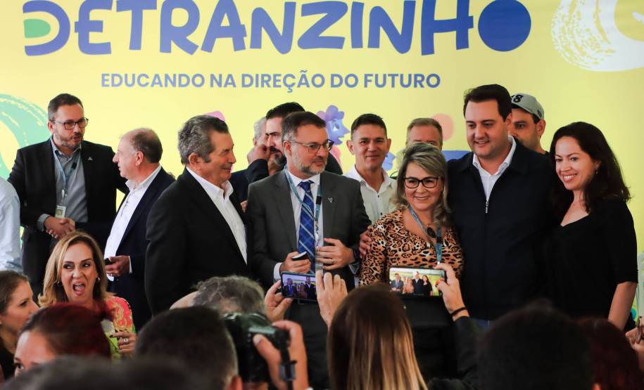 Governador inaugura Detranzinho, minicidade voltada à educação no trânsito para crianças