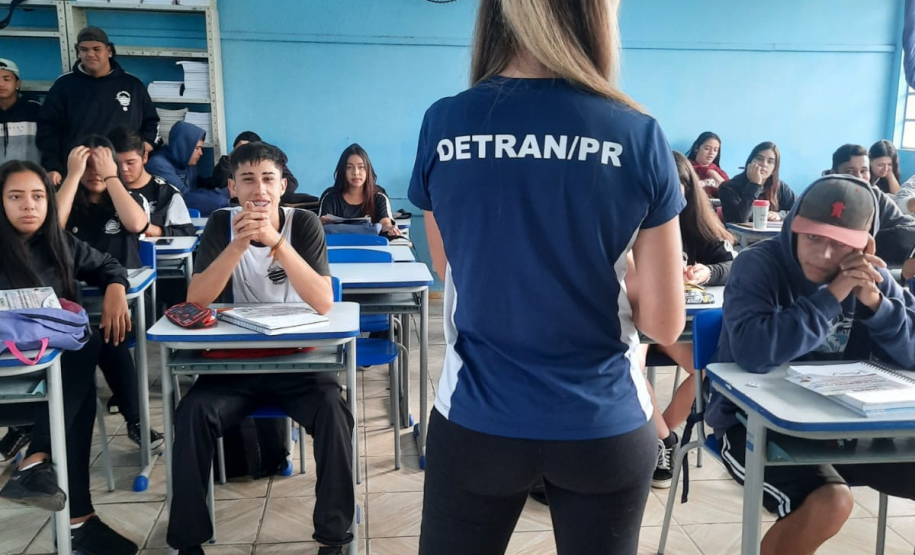 Em 15 dias, ações do Maio Amarelo alcançam mais de 3.300 pessoas no Paraná