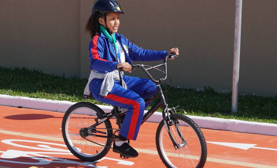 Alunos de Colombo são os primeiros a conhecer as ações educativas do Detranzinho