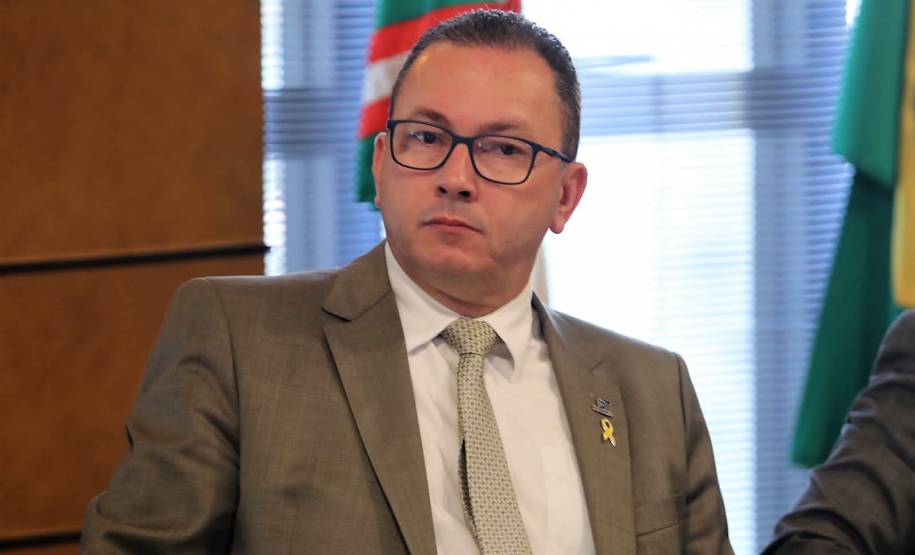 Diretor-geral do Detran participa de evento na Associação Comercial do Paraná