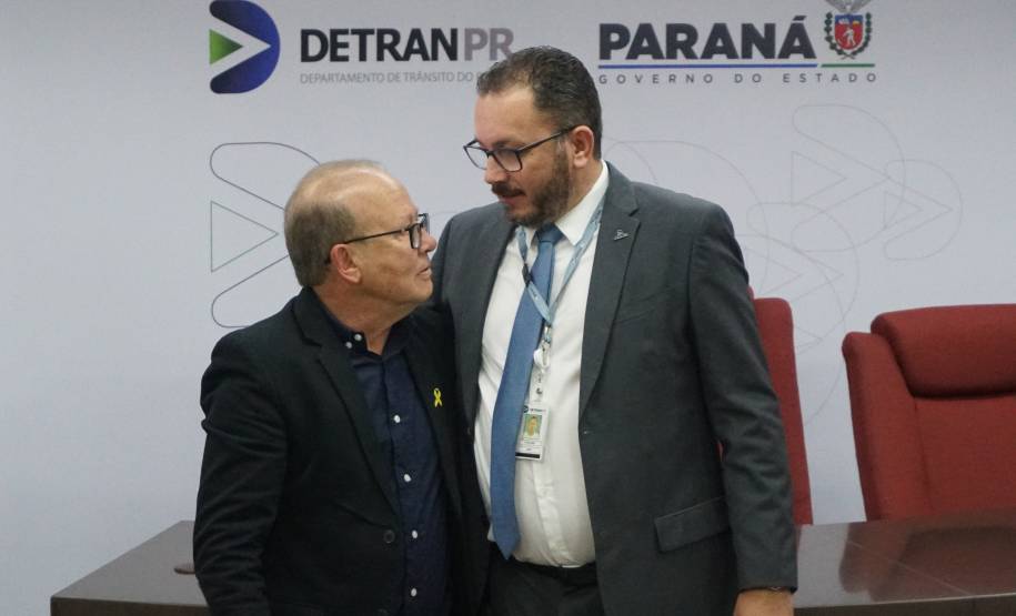 Novo diretor-geral do Detran-PR, Adriano Furtado, toma posse