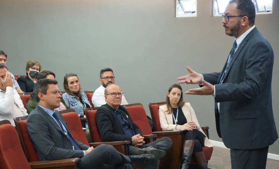 Novo diretor-geral do Detran-PR, Adriano Furtado, toma posse