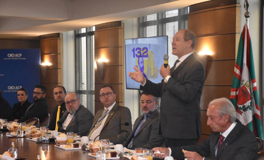 Diretor-geral do Detran participa de evento na Associação Comercial do Paraná