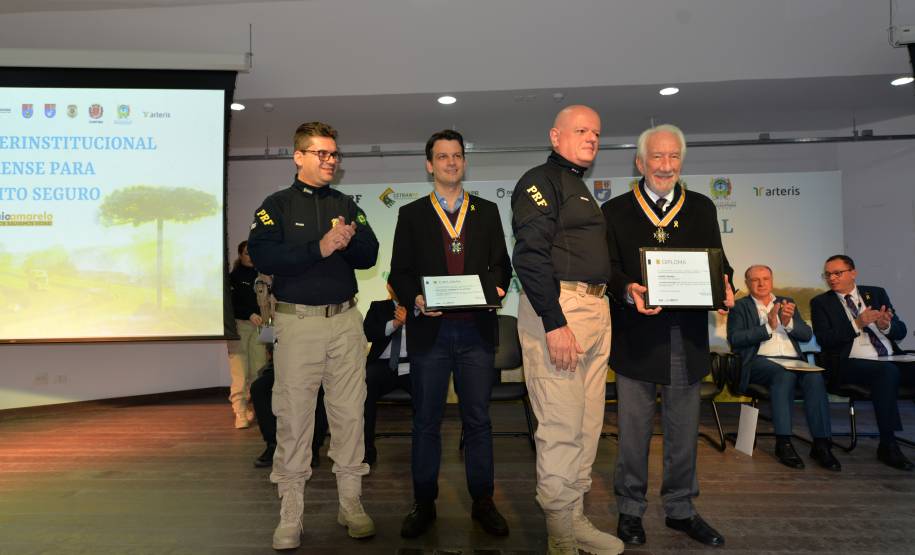 Detran e PRF assinam termo de cooperação para compartilhamento de dados