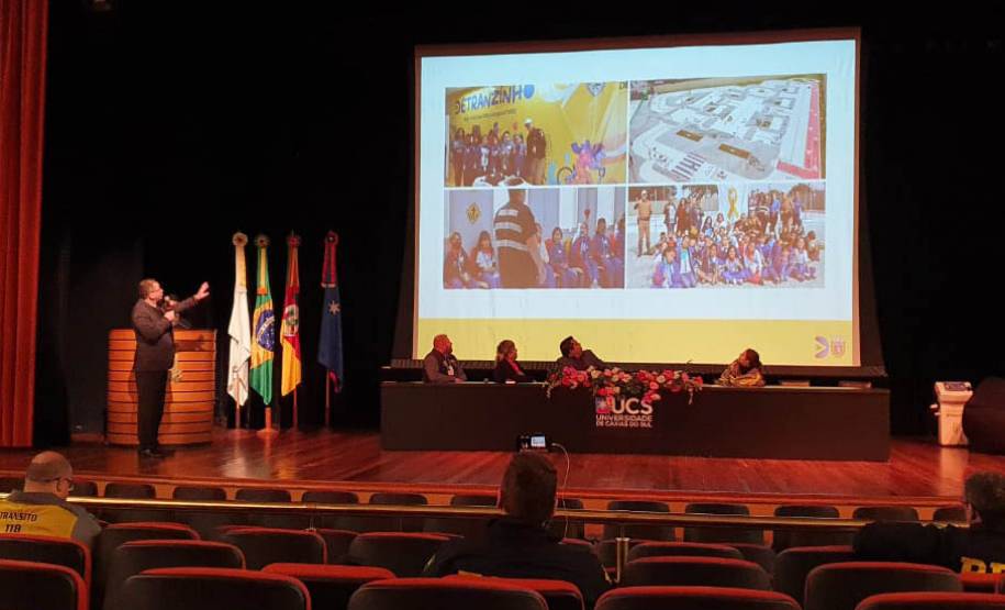 Detranzinho do Paraná é destaque em encontro regional de trânsito do Sul