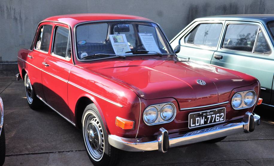 1º encontro de veículos antigos em Cascavel reúne cerca de 80 exemplares na Ciretran