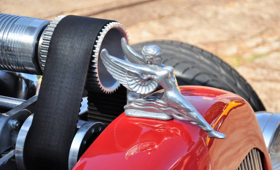 1º encontro de veículos antigos em Cascavel reúne cerca de 80 exemplares na Ciretran