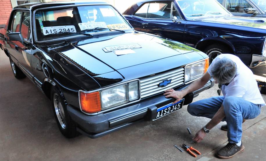 1º encontro de veículos antigos em Cascavel reúne cerca de 80 exemplares na Ciretran