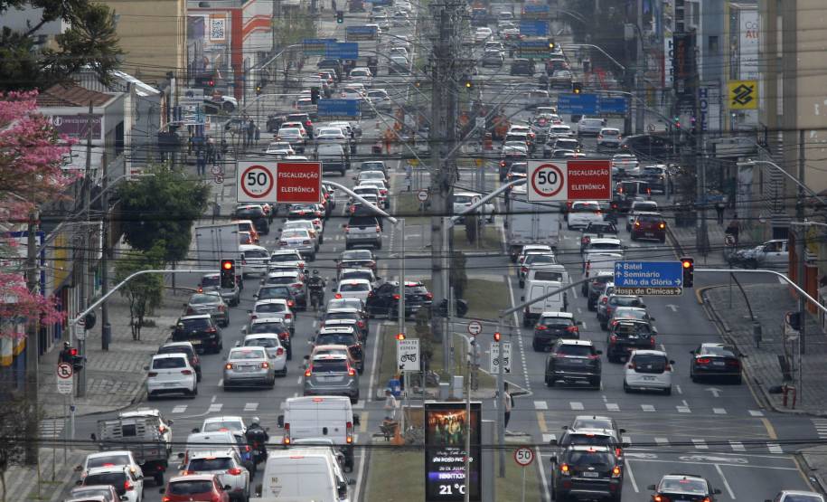 Prazo para pagamento do licenciamento das placas com final 6, 7 e 8 termina em outubro