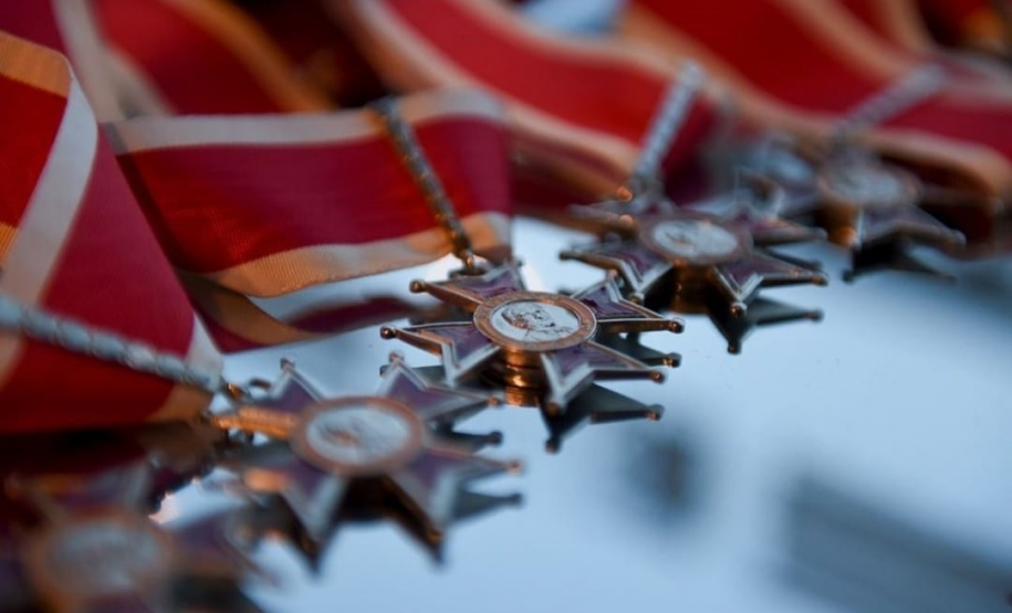 Diretor-geral do Detran recebe medalha do Mérito Mauá