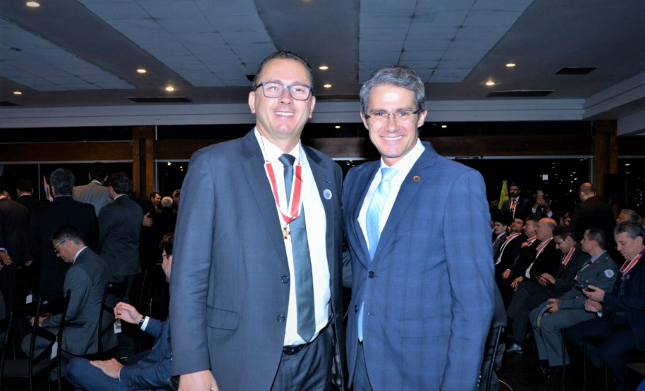 Diretor-geral do Detran recebe medalha do Mérito Mauá