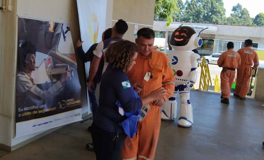 Maio Amarelo: Detran-PR promove educação para o trânsito na Capital e Interior