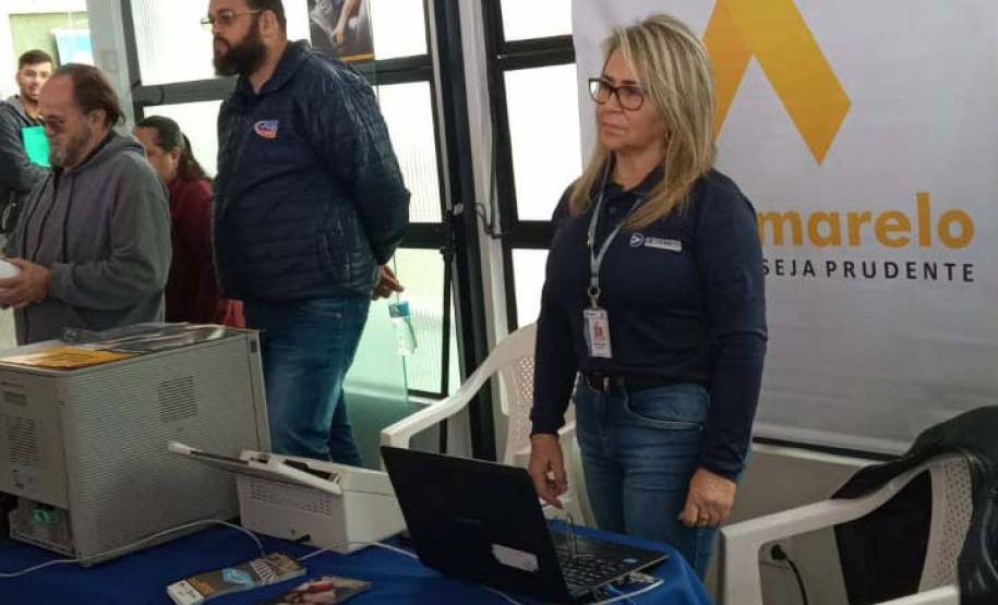 Maio Amarelo: Detran-PR promove educação para o trânsito na Capital e Interior