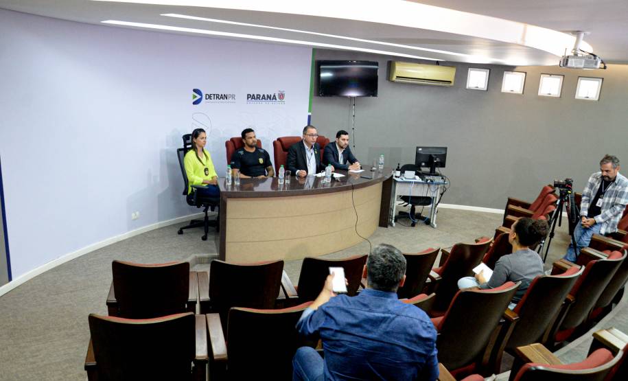 Estado alerta para golpes com sites que cobram agendamentos e fraudam IPVA e leilões