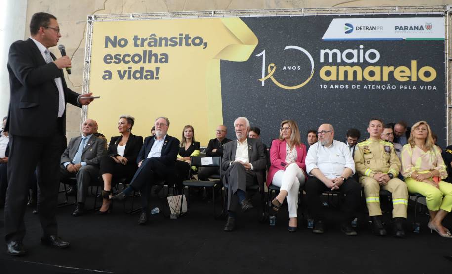 Paraná lança campanha Maio Amarelo com ações educativas e entrega de veículos ao Detran