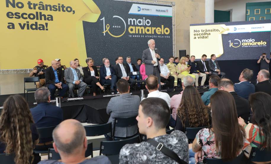 Paraná lança campanha Maio Amarelo com ações educativas e entrega de veículos ao Detran