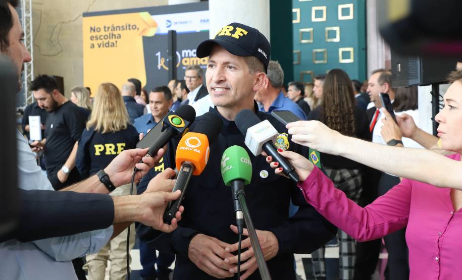 Paraná lança campanha Maio Amarelo com ações educativas e entrega de veículos ao Detran