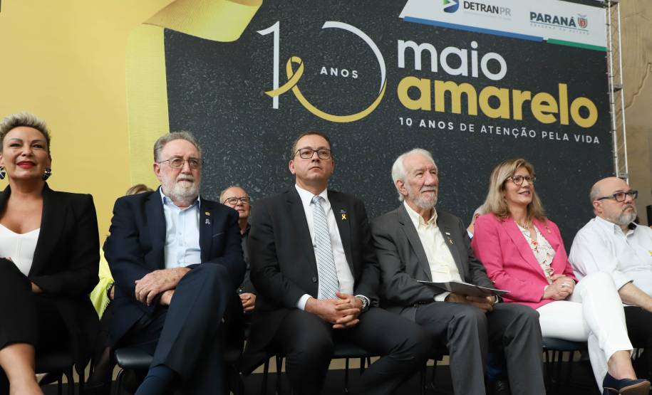 Paraná lança campanha Maio Amarelo com ações educativas e entrega de veículos ao Detran