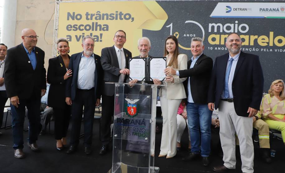 Paraná lança campanha Maio Amarelo com ações educativas e entrega de veículos ao Detran