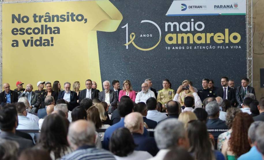 Paraná lança campanha Maio Amarelo com ações educativas e entrega de veículos ao Detran