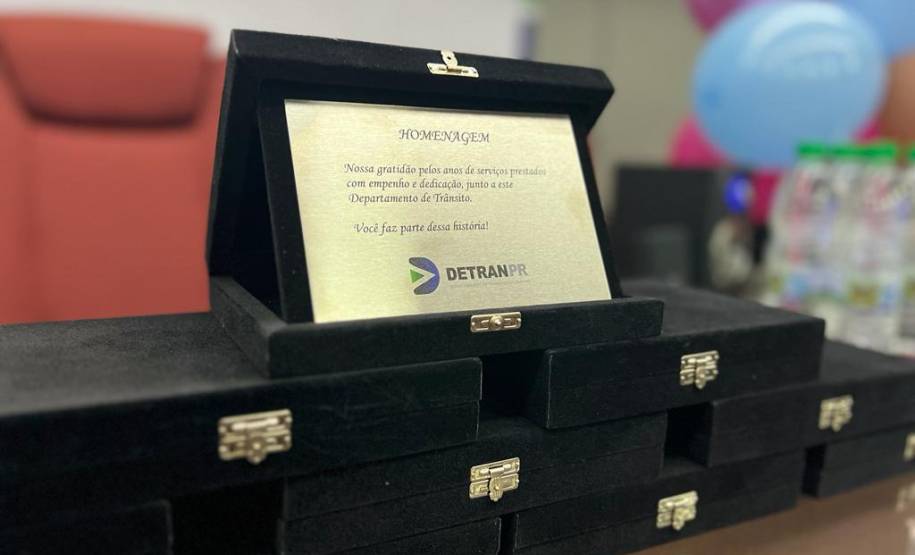 Detran-PR realiza cerimônia de homenagem ao dia do servidor público