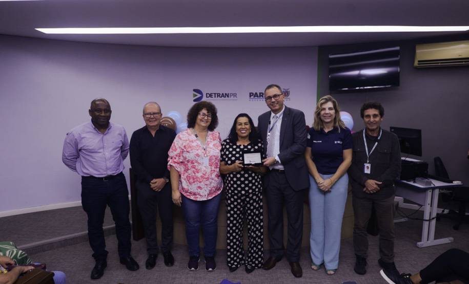 Detran-PR realiza cerimônia de homenagem ao dia do servidor público