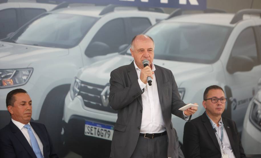 Estado entrega 106 veículos e equipamentos para reforçar atendimentos do Detran-PR