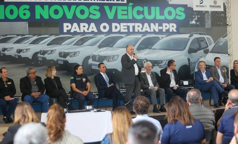 Estado entrega 106 veículos e equipamentos para reforçar atendimentos do Detran-PR