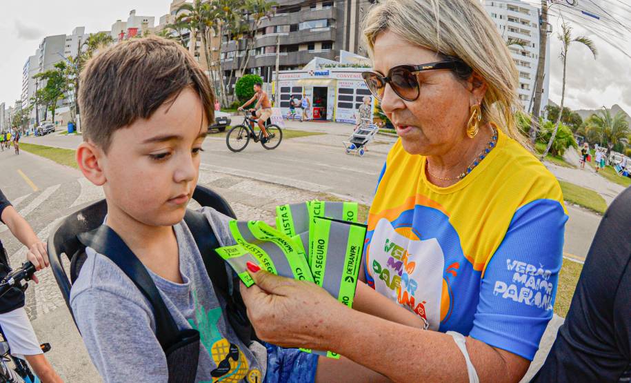 Detran-PR realiza mais de 11 mil atendimentos na primeira semana do Verão Maior Paraná Foto: Detran-Pr Detran-PR realiza mais de 11 mil atendimentos na primeira semana do Verão Maior Paraná Foto: Detran-Pr Detran-PR realiza mais de 11 mil atendimentos na primeira semana do Verão Maior Paraná Foto: Detran-Pr Detran-PR realiza mais de 11 mil atendimentos na primeira semana do Verão Maior Paraná