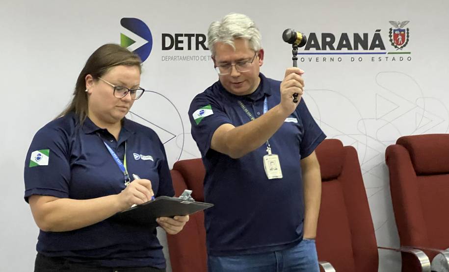 Detran-PR promove mais um leilão administrativo para reciclagem e alerta para golpes