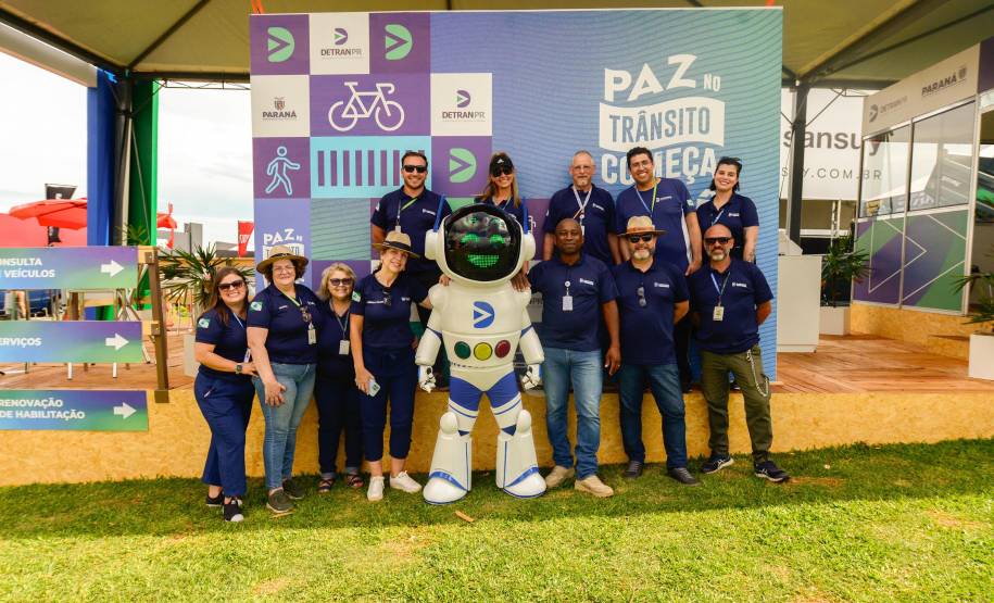 “Agência Rural” do Detran-PR realiza centenas de atendimentos aos visitantes do Show Rural em Cascavel