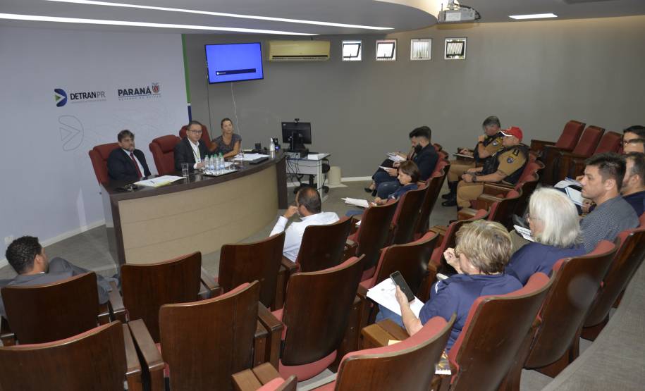 CETRAN-PR realiza discussões estratégicas para avanços na regulamentação do trânsito