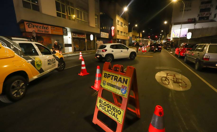 Operação marca a adesão do Paraná ao calendário nacional da Lei Seca no trânsito.