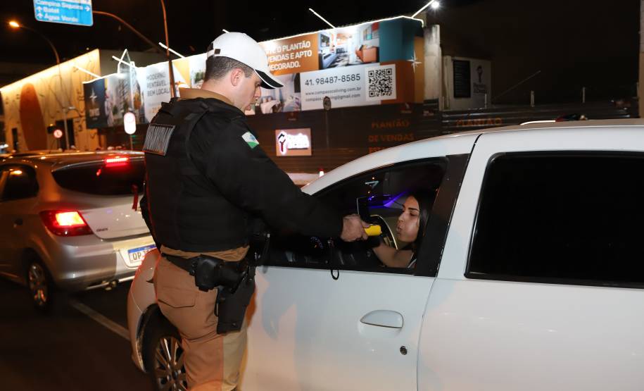 Operação marca a adesão do Paraná ao calendário nacional da Lei Seca no trânsito.