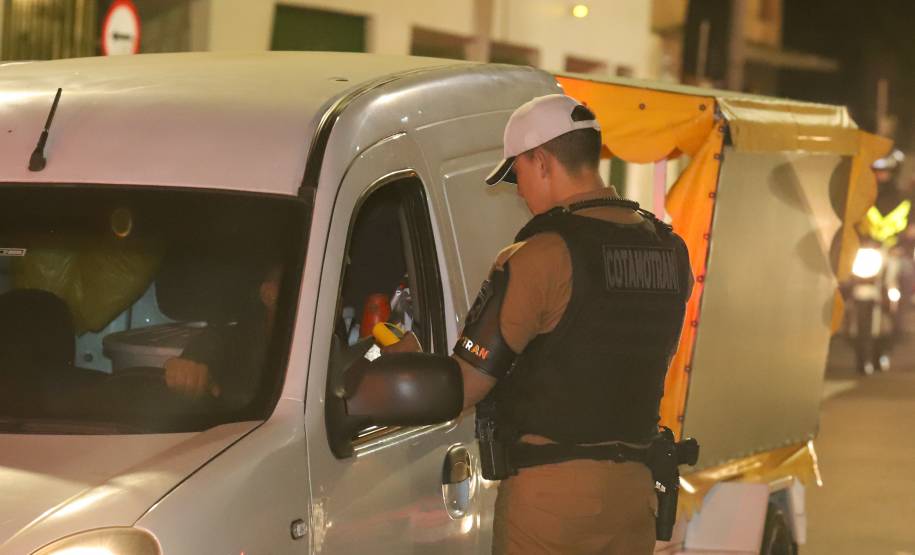 Operação marca a adesão do Paraná ao calendário nacional da Lei Seca no trânsito.