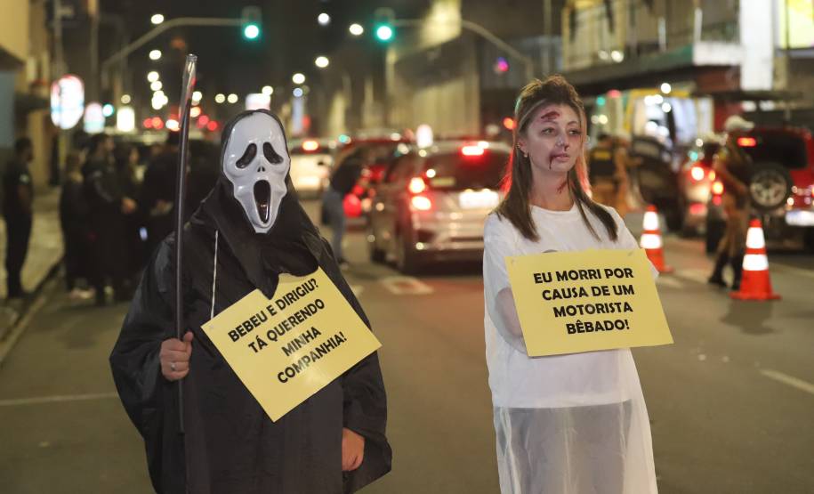 Operação marca a adesão do Paraná ao calendário nacional da Lei Seca no trânsito.