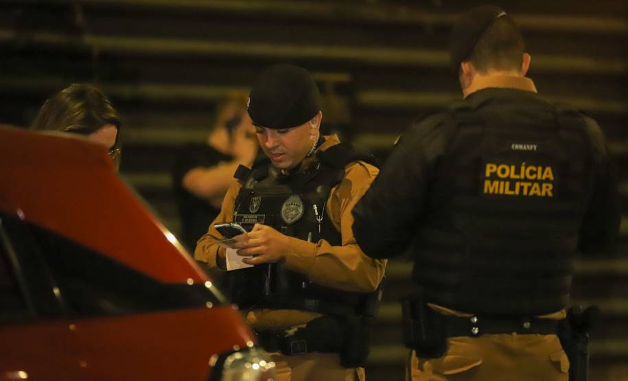 Operação marca a adesão do Paraná ao calendário nacional da Lei Seca no trânsito.