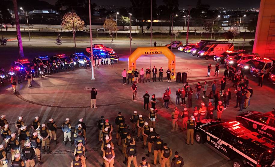 Operação marca a adesão do Paraná ao calendário nacional da Lei Seca no trânsito.