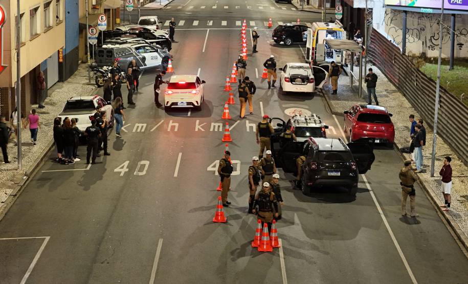 Operação marca a adesão do Paraná ao calendário nacional da Lei Seca no trânsito.