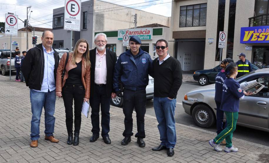 Com o tema “Álcool, outras drogas e a segurança no trânsito: efeitos, responsabilidades e escolhas” as ações incluíram blitz educativas, palestras em escolas, serviços do Detran Móvel e a entrega de um terminal de autoatendimento para a Ciretran da cidade.