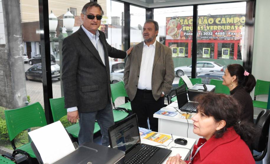 Com o tema “Álcool, outras drogas e a segurança no trânsito: efeitos, responsabilidades e escolhas” as ações incluíram blitz educativas, palestras em escolas, serviços do Detran Móvel e a entrega de um terminal de autoatendimento para a Ciretran da cidade.